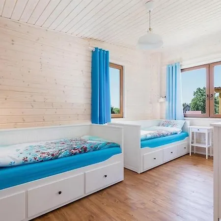Comfortable No 6 , Summer Pool Rewal